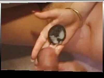 Horny MILFs quyết định hoán đổi và sử dụng con gái của họ cho tình xnxx gái nhật dục
